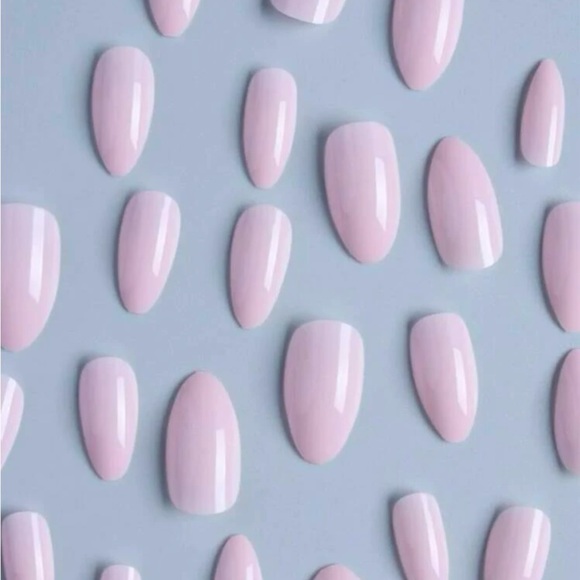 Change Your Nails, 24pcs Mid-length Almond Nails, Pink Gloss Covering The Entire - Picture 3 of 3